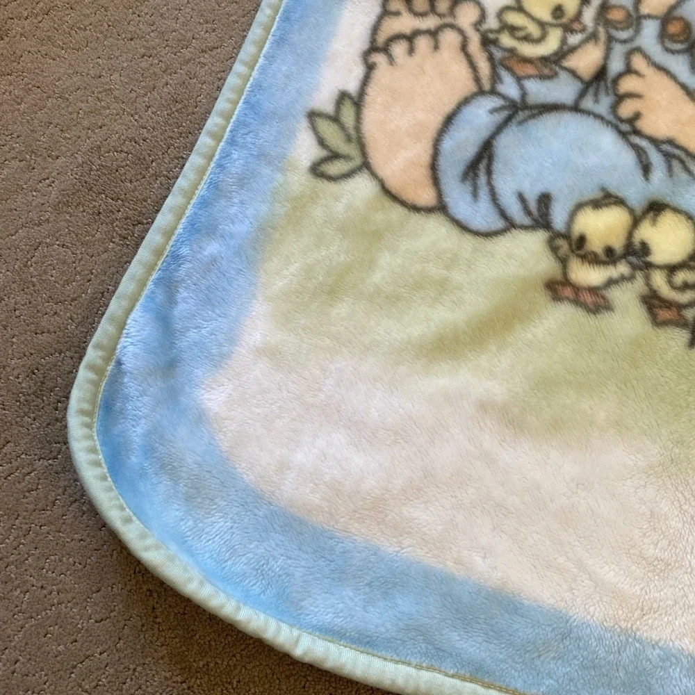 Vintage 2006 luxury plush throw Precious Moments baby nursery pals 30
